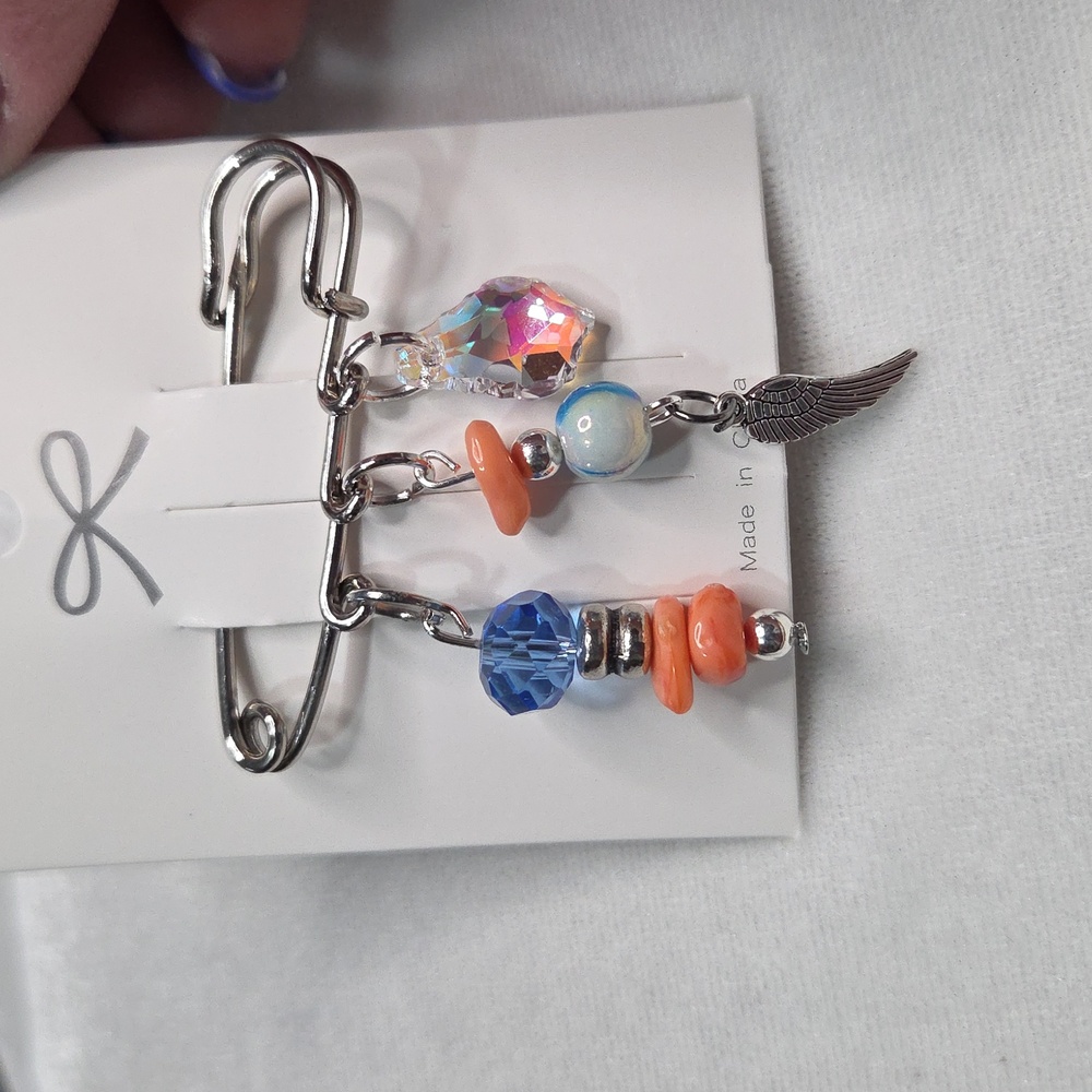 Hand Crafted Kilt Pin Brooch Elegant Peach Blue Beads Angel Wing Charm Silver - Picture 6 of 6